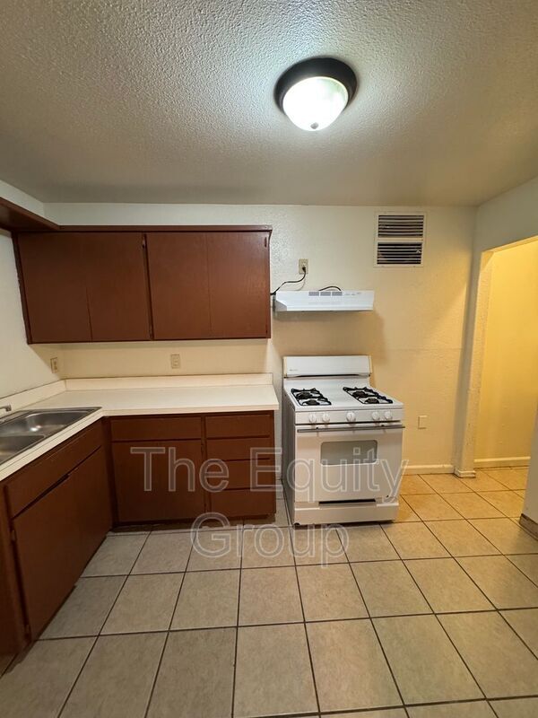 Building Photo - 32606 Rd 124