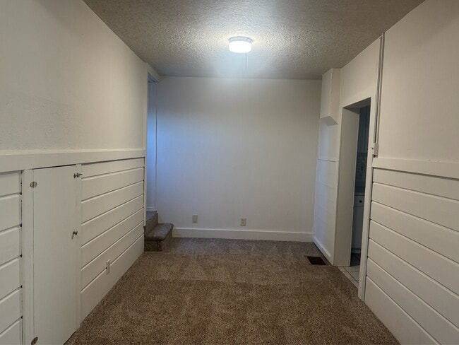 Building Photo - 449 SE 4th Ave