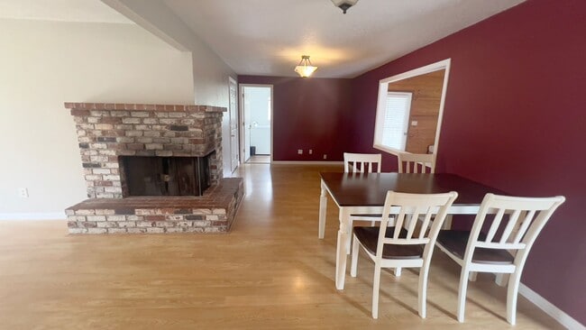 Building Photo - 91692 Smith Lake Rd