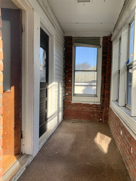 Building Photo - 366 Hillside Ave