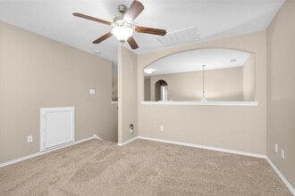 Building Photo - 115 N Hawkhurst Cir