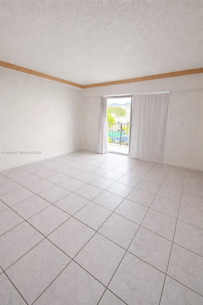 Building Photo - 16508 NE 26th Ave