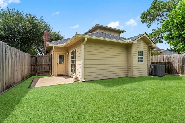 Building Photo - 6614 Autumn Flowers Dr
