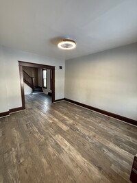 Building Photo - 1328 S 9th St