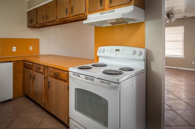 Building Photo - 100 Shannon Cir