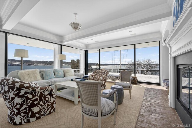 Building Photo - 336 Centre Island Rd