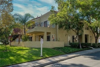 Building Photo - 5992 Paseo Encantada