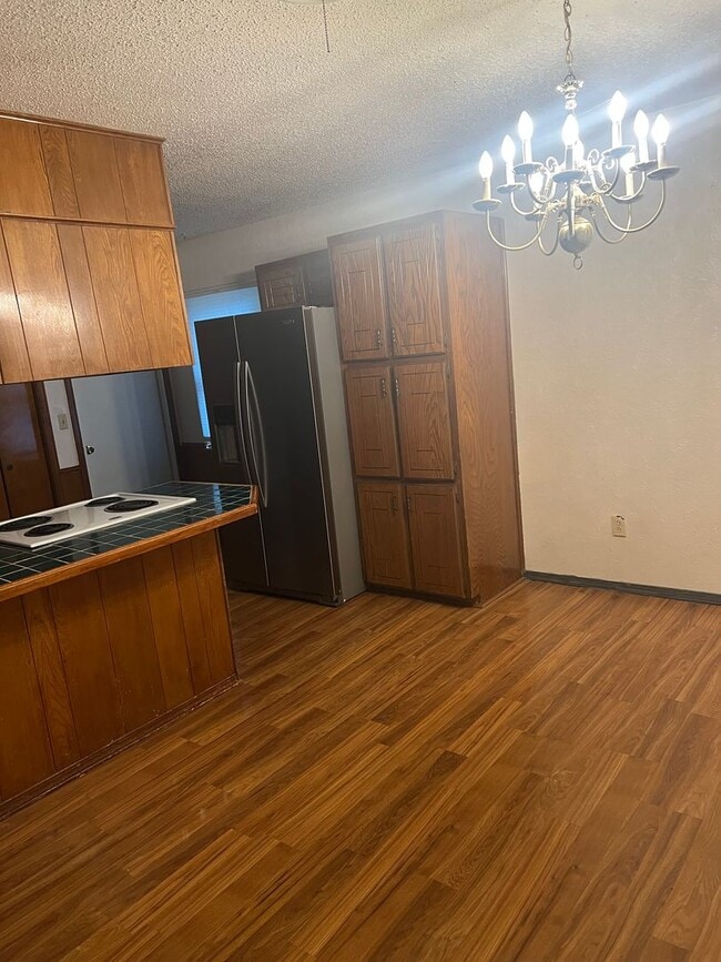 Building Photo - 7 Thunderbird Dr