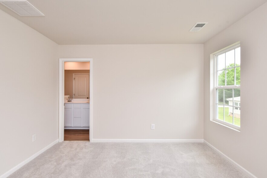 Building Photo - 717 McKissick Dr