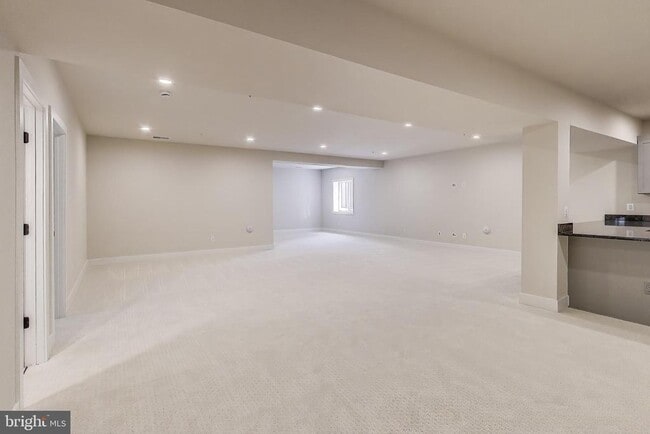 Building Photo - 6921 Renita Ln