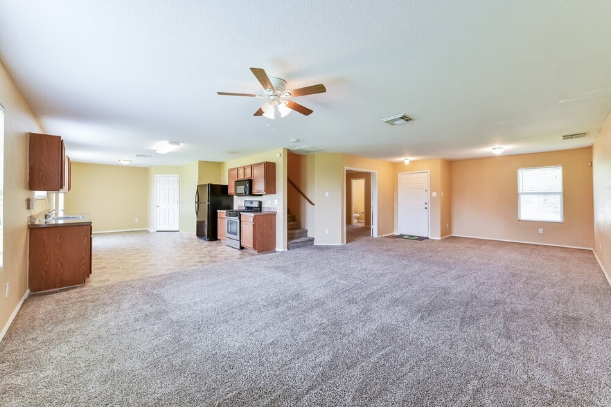 Building Photo - 7906 Ashland Springs Ln