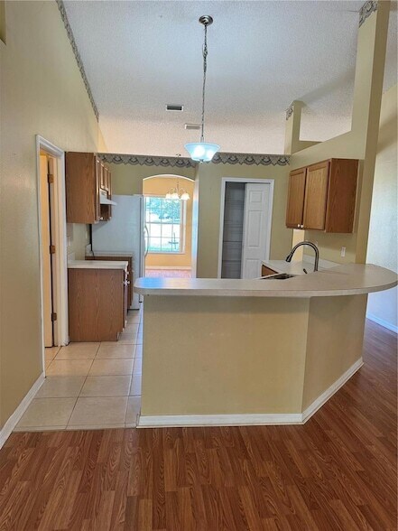 Building Photo - 15 Prattwood Ln