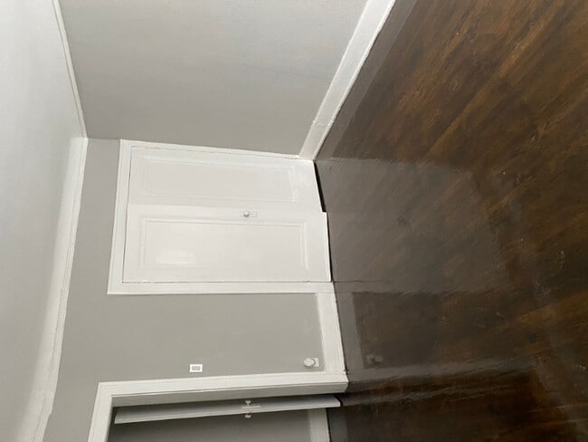 Building Photo - 15395 Linwood St