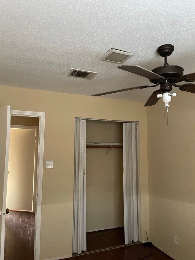 Building Photo - 12510 Manor Ct