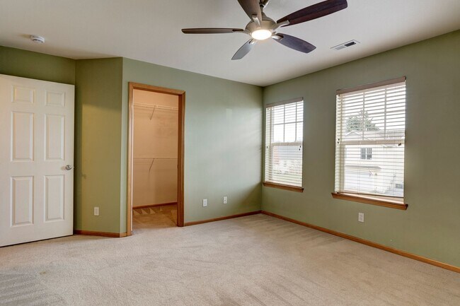 Building Photo - 3-bedroom, 2.5-bathroom Pet Friendly Home