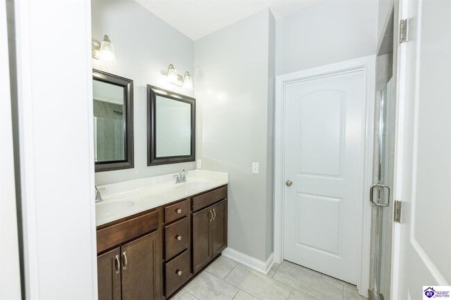 Building Photo - 236 Butterfield Dr