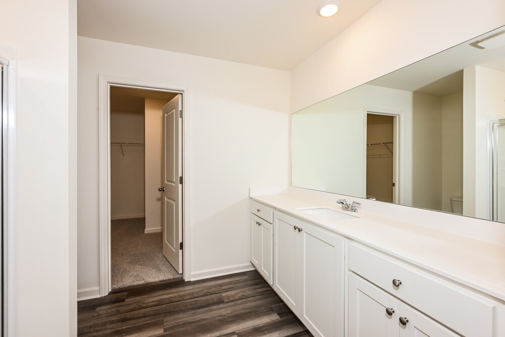 Building Photo - 193 Long Dr