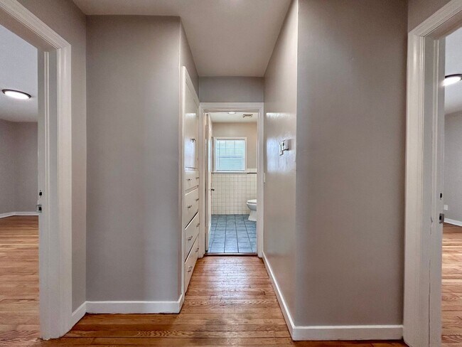 Building Photo - Two Bedroom Home in Muskegon