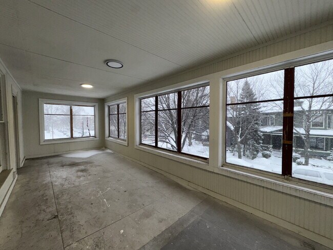 Building Photo - "Charming Studio Gem with Office and Hardwood Floors in the Heart of Minneapolis!"