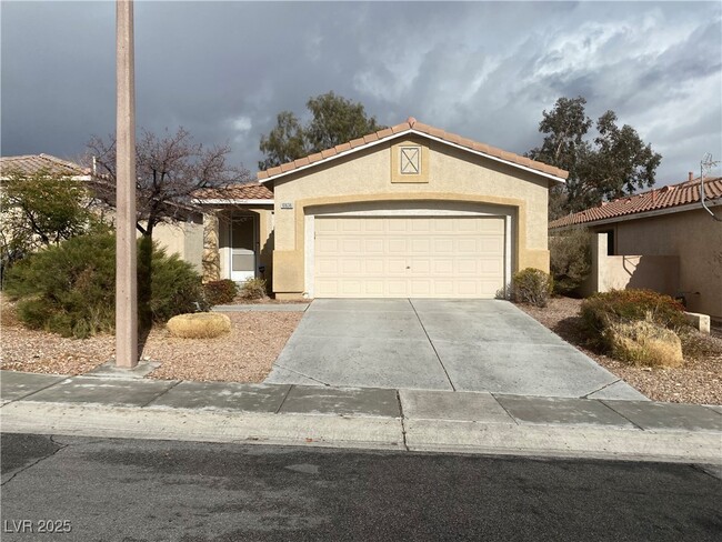 Building Photo - 10636 Lace Vine Arbor Ave