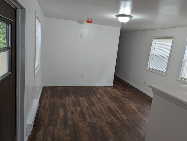 Building Photo - 4658 Highway 52