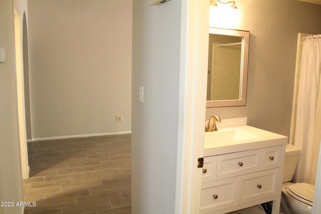 Building Photo - 5128 W Carol Ave