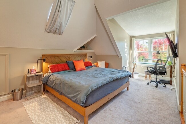 Building Photo - 24 Jefferson Dr