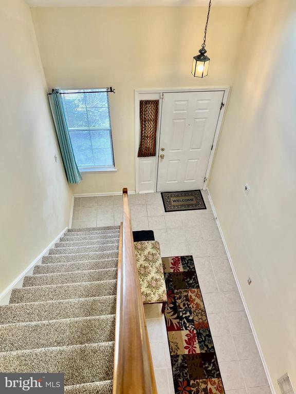 Building Photo - 5 Emily Ct