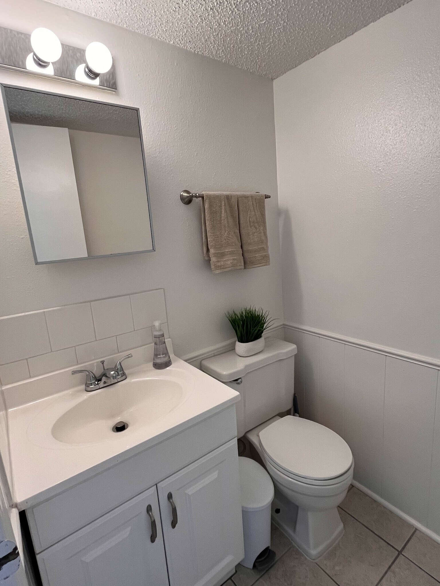 Building Photo - 1632 Cara Jo Dr