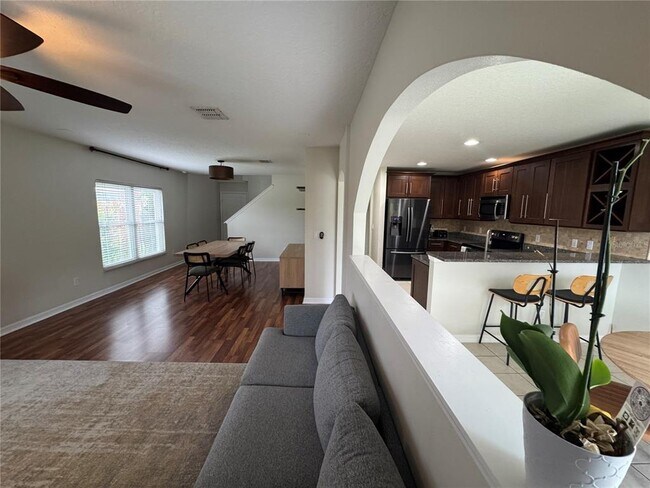 Building Photo - 15249 Harrowgate Way