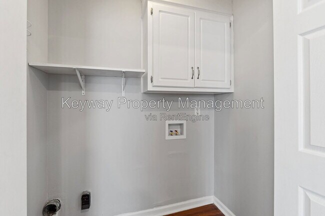 Building Photo - 18 Fowkewood Ct