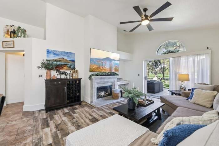Building Photo - 2483 Cherry Hills Dr
