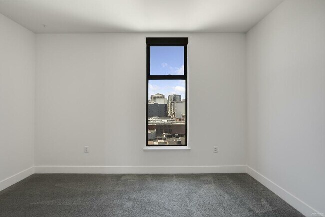 Building Photo - 1080 Sutter St