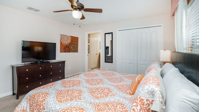 Building Photo - Townhome for Rent