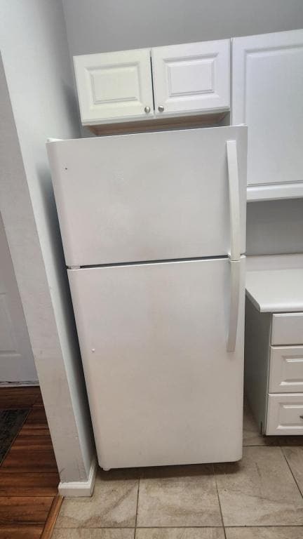 Building Photo - 476 River Oaks Dr