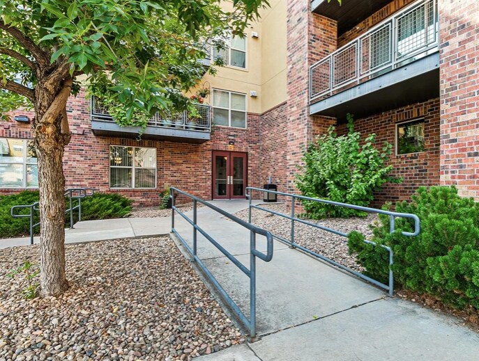 Building Photo - 9059 E Panorama Cir