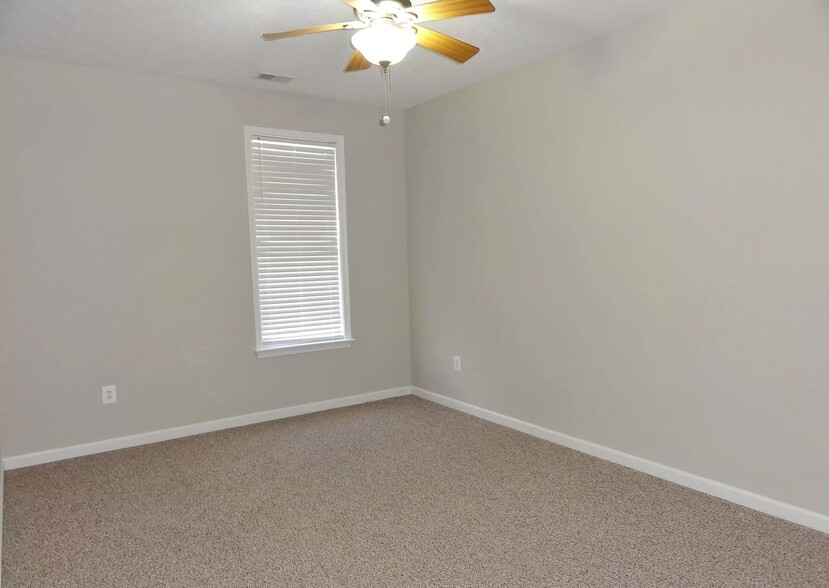 Bedroom 2 - 334 Lora Dr