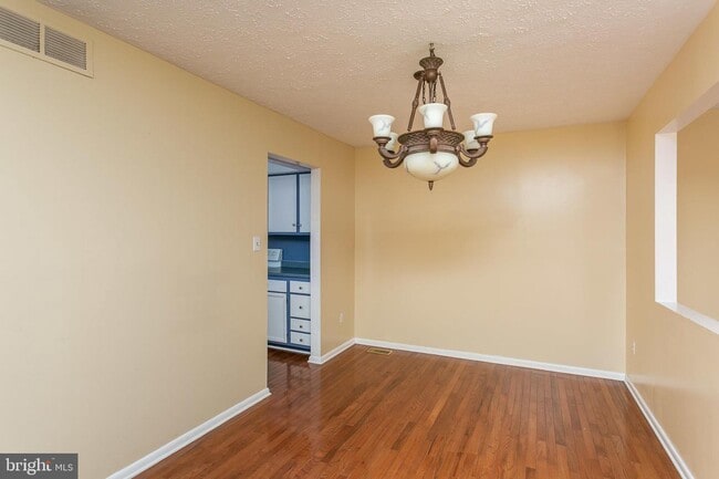 Building Photo - 4418 Roland Springs Dr