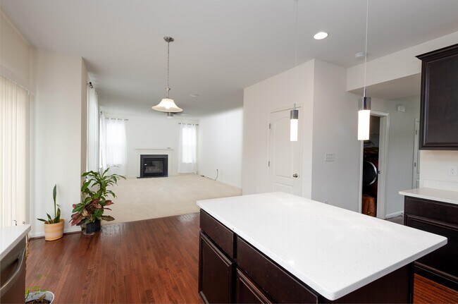 Building Photo - 122 Blakely Rd