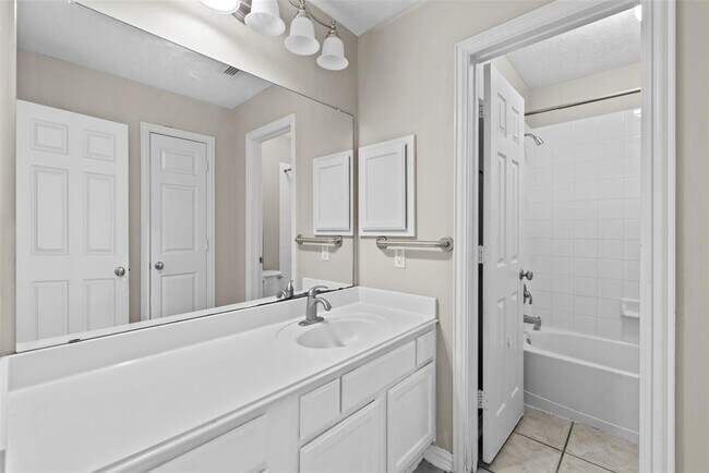 Building Photo - 12058 Miramar Shores Dr
