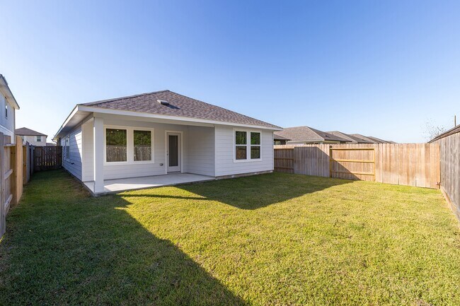 Building Photo - 16703 Sterling Clf St