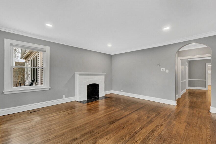 Building Photo - 1109 Cleveland St