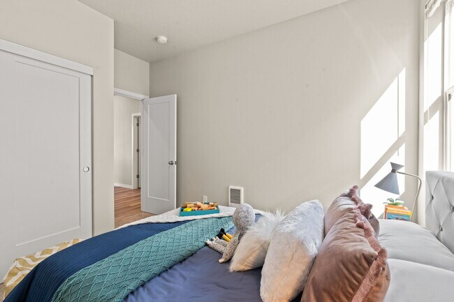 Building Photo - 10613 Lingonberry Rd