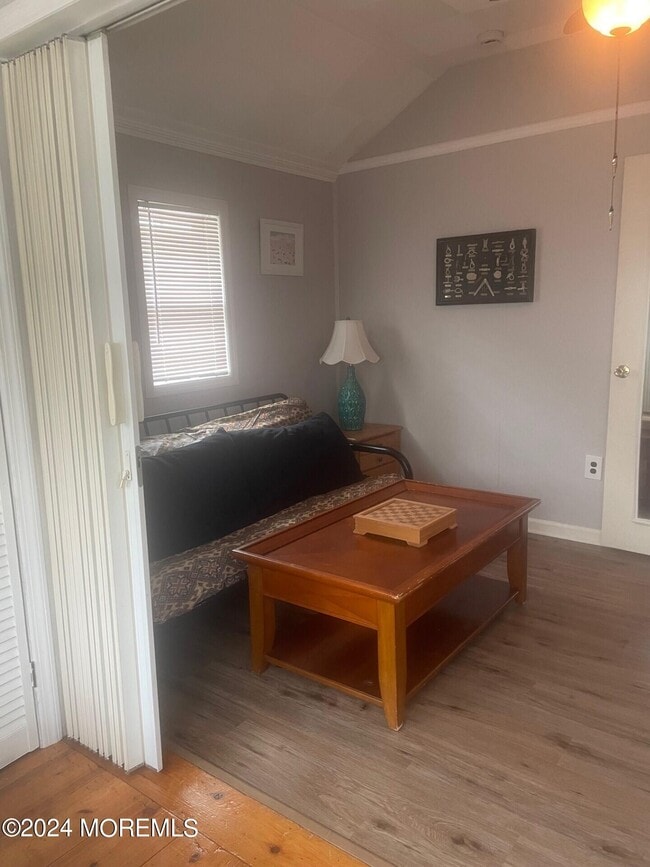 Building Photo - 605 Central Ave