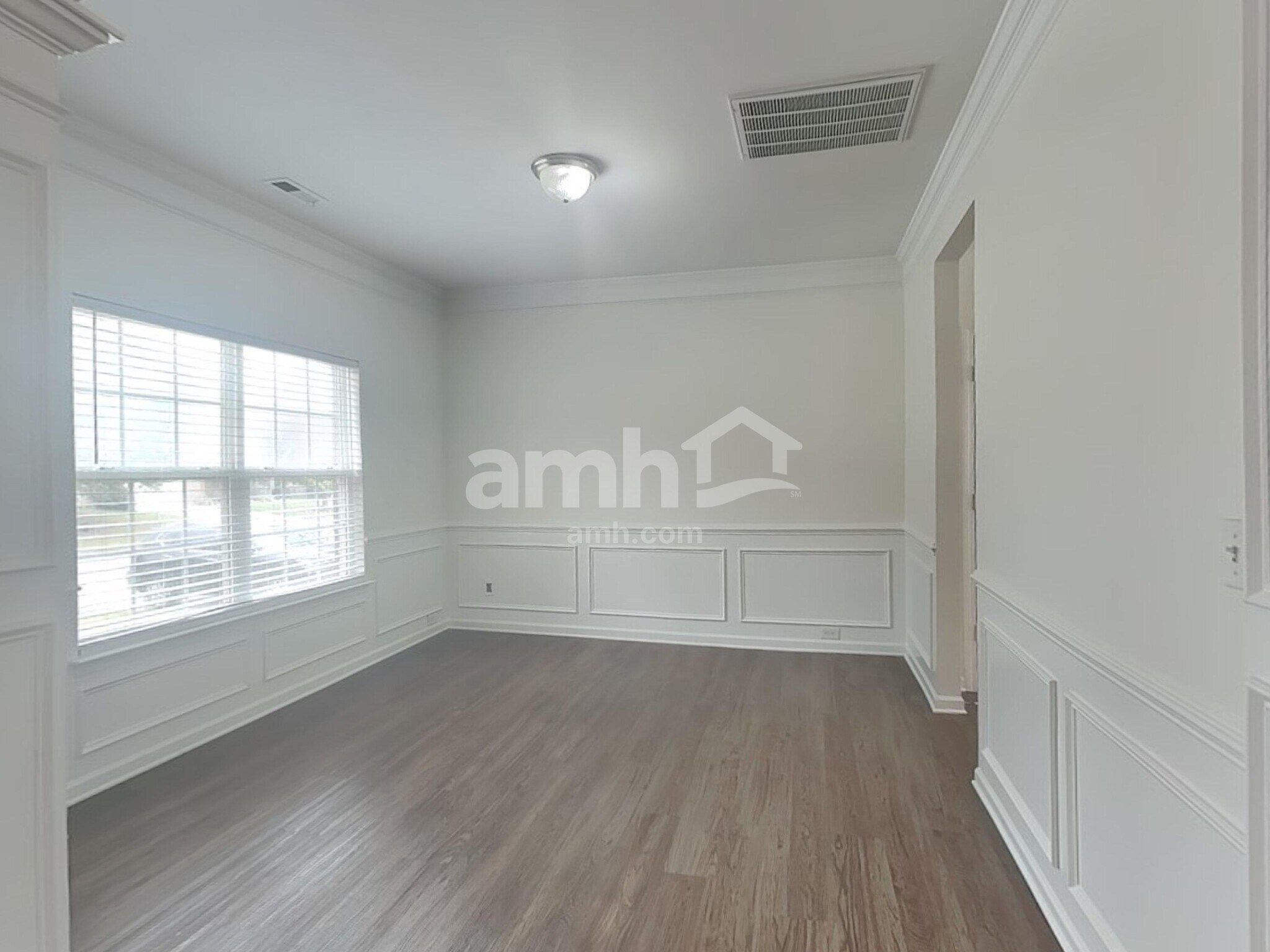 Building Photo - 6137 Kilchurn Dr