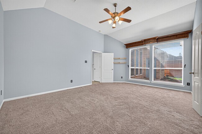 Building Photo - 27210 Sable Oaks Ln