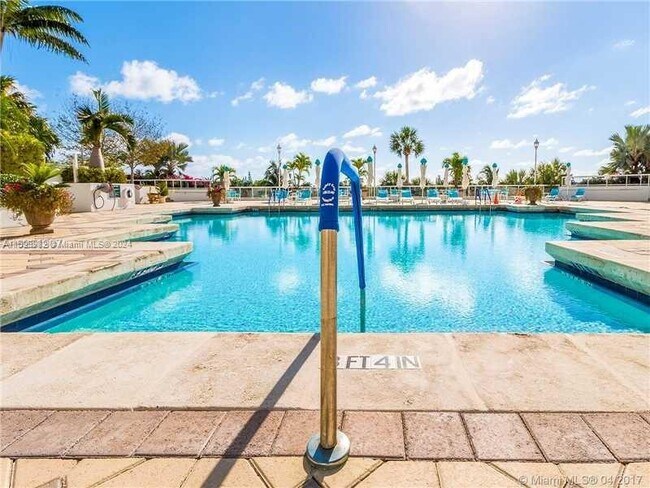 Building Photo - 3801 NE 207th St