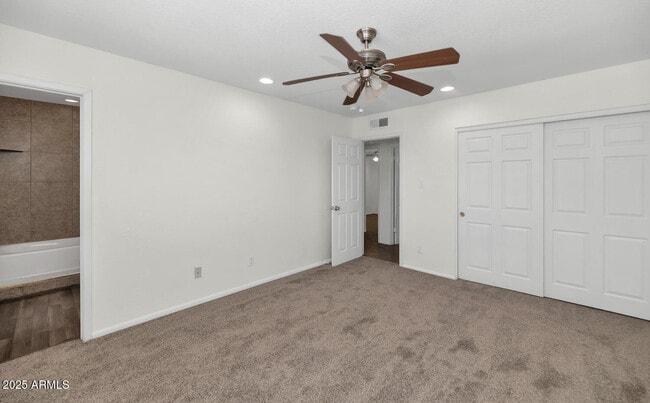 Building Photo - 439 E Malibu Dr
