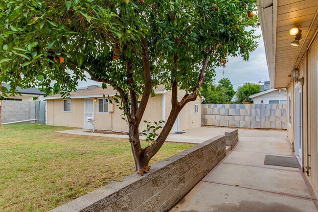 Building Photo - 510 E Belmont Ave