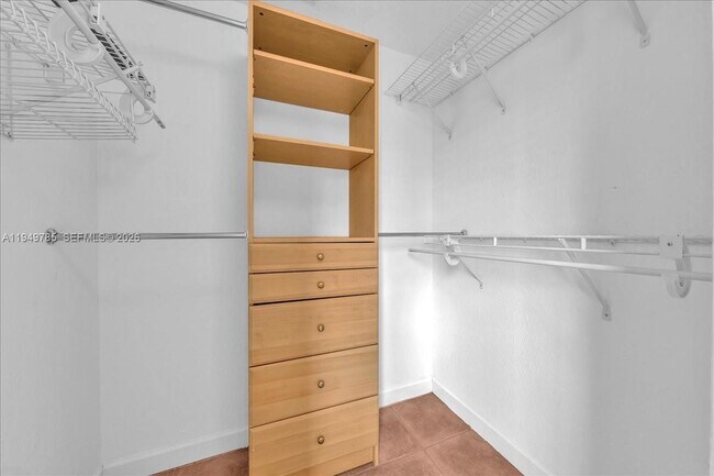 Building Photo - 4341 SW 160th Ave